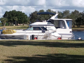 Comfort Zone Private Yacht Charter